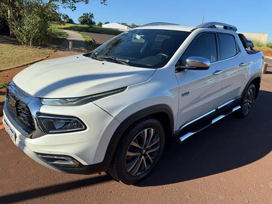FIAT TORO 2.0 16V TURBO DIESEL RANCH 4WD AT9 FIAT TORO 2.0 16V TURBO DIESEL RANCH 4WD AT9